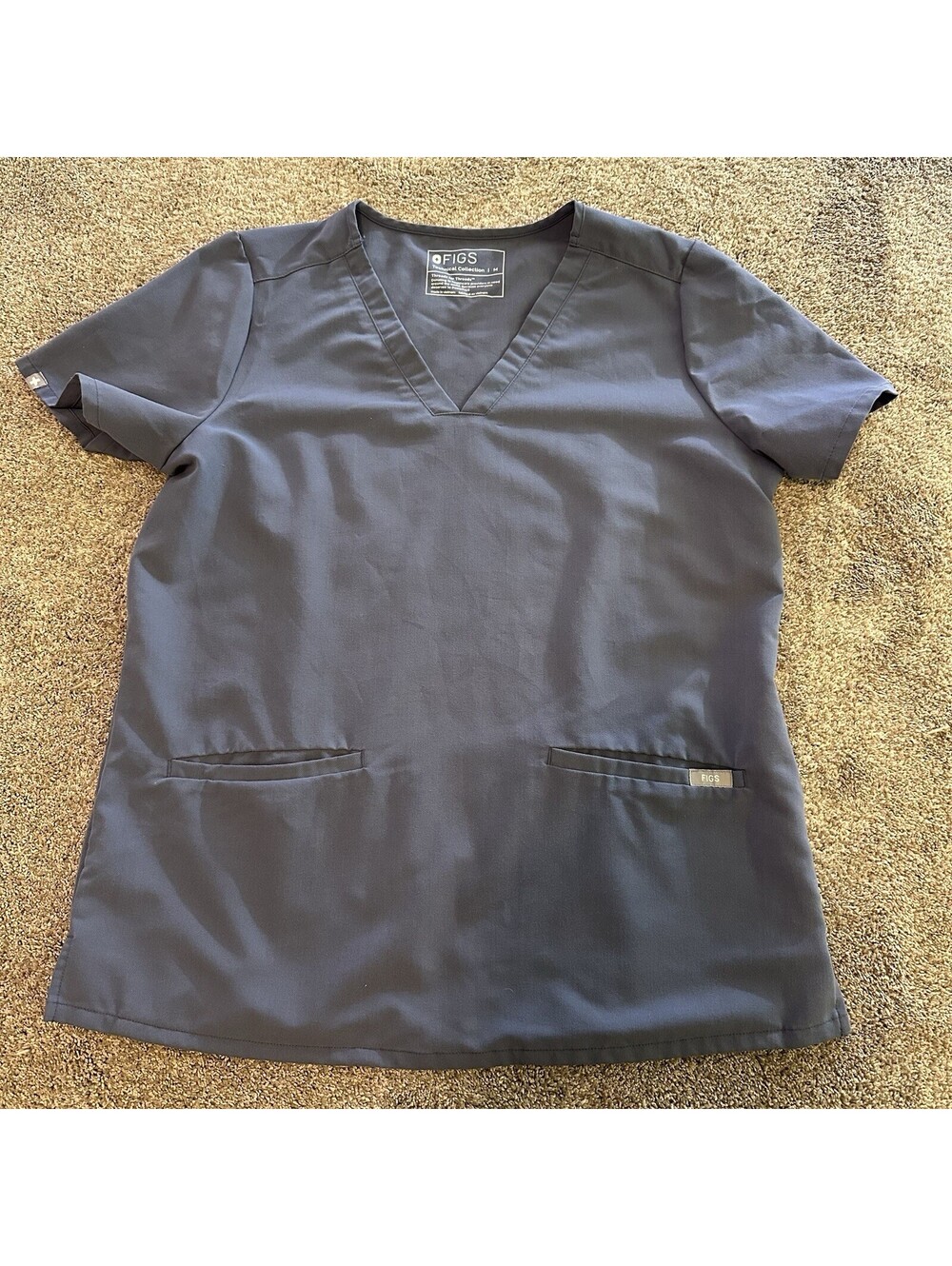 Figs Scrub Top Womens Medium M Casma Three Pocket Scrub Top Blue Gray V-neck